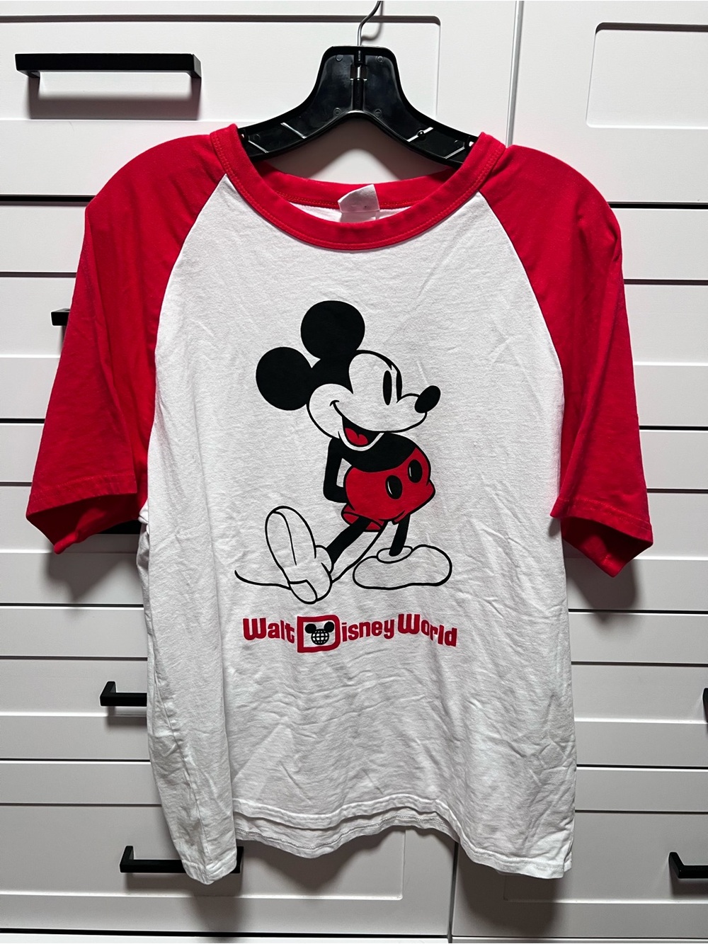 Walt Disney World Mickey Mouse Red & White Shirt Size L